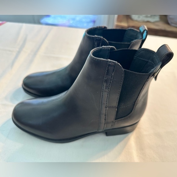 Rockport Shoes - Rockport TruTech Brown Leather Ankle Boots Booties NWOT Size 5 1/2